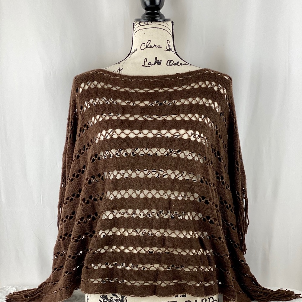 Brown knit acrylic poncho